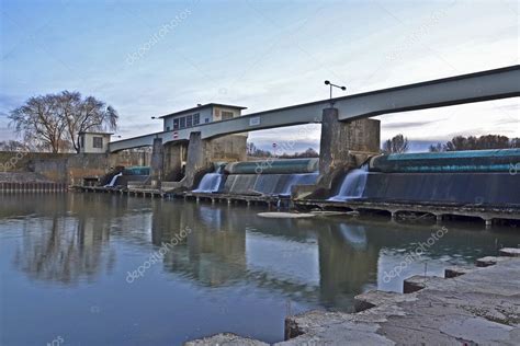 hungarian dams.